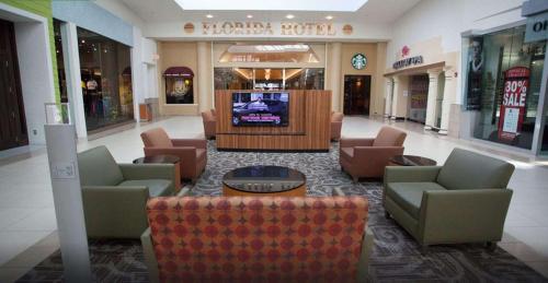 The Florida Hotel & Conference Center in the Florida Mall photo 45