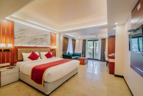 Giường trong phòng chung tại Crown Valley Thekkady