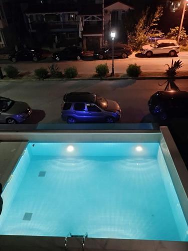 Bazén v ubytování BmB apartments nebo v jeho okolí