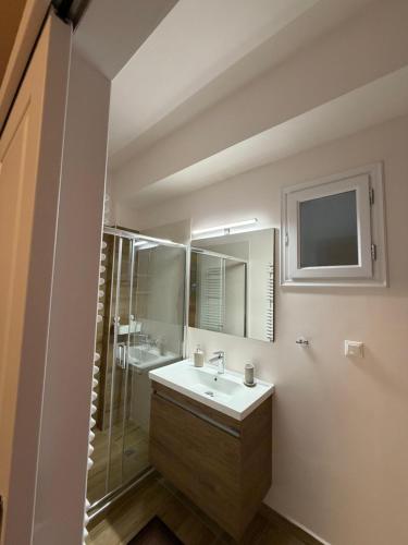 Et badeværelse på Marathias Home