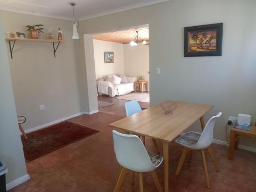 Posezení v ubytování Starfish Cottage