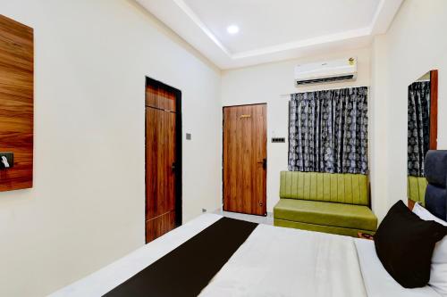 Khu vực ghế ngồi tại Hotel O Kant