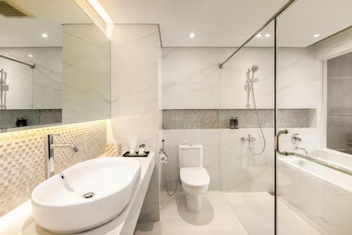 Koupelna v ubytování Aston Tropicana Hotel Bandung