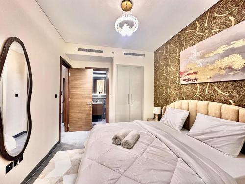 Modern Fully Furnished 1BR plus Study in Crest Tower B