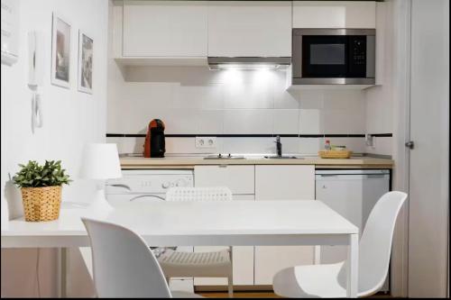Conde Suite Courtyard by Valcambre