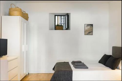 Conde Suite Courtyard by Valcambre