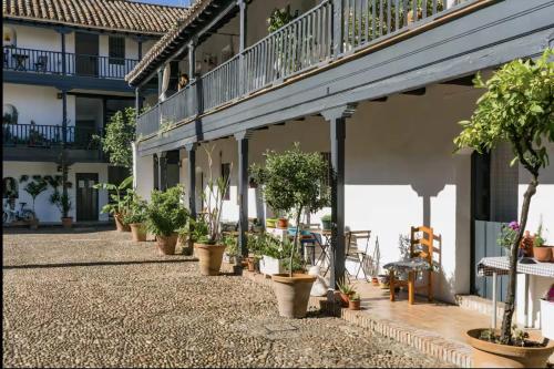 Conde Suite Courtyard by Valcambre