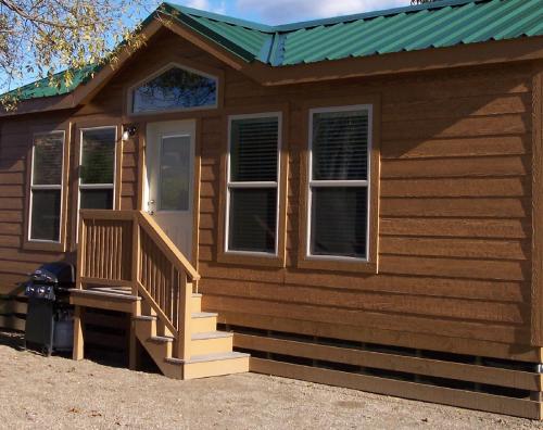 Idyllwild Camping Resort Cottage – Photos 2