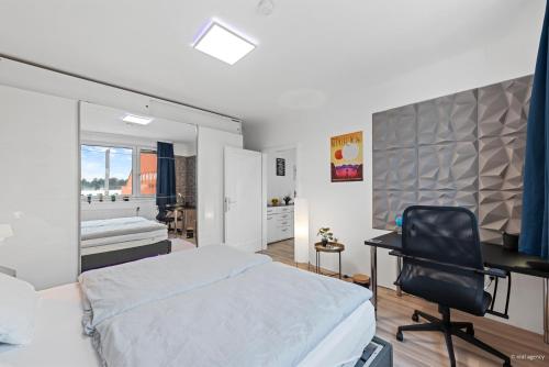 Big 1 Bedroom Apartment near Airport & City Center