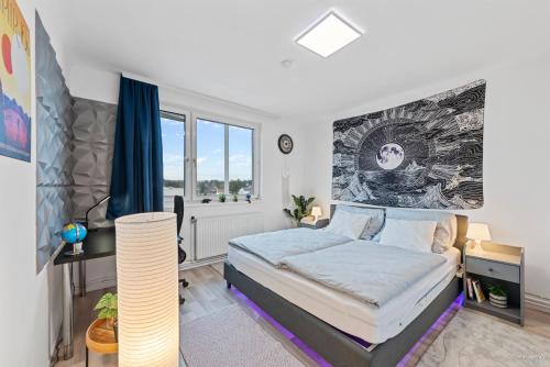 Big 1 Bedroom Apartment near Airport & City Center