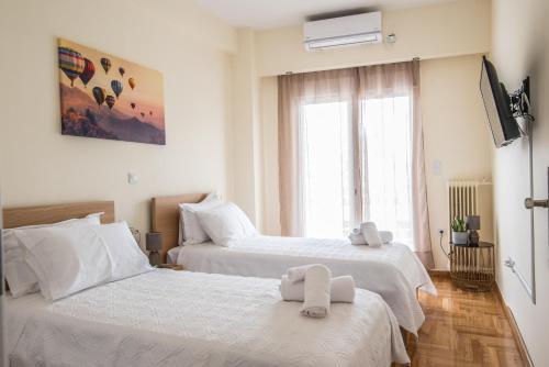 ANDIE Renovated 2BR in Kallithea, Sleeps 6