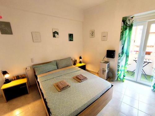 ROOMS IN SHARED APARTMENT w HOST