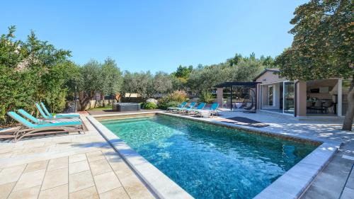 Villa Maruge by Villas Guide