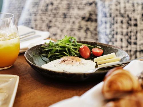 Jídlo v hotelu nebo okolí