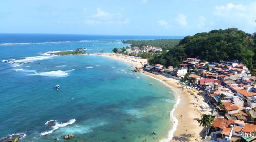 an aerial view of a beach in a resort at Encantos do Morro in Cairu