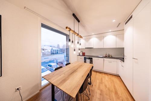 Kuchyň nebo kuchyňský kout v ubytování The R Apartment Vogelberg, Gym, Balkon, Parking