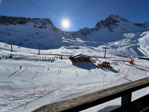 Appartement neuf et cosy les Tommeuses vue splendide, sur piste, Tignes Val Claret
