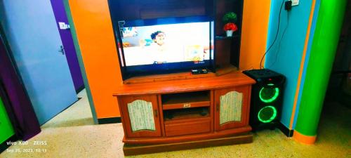 Et tv og/eller underholdning på Yercaud SMR Homestay