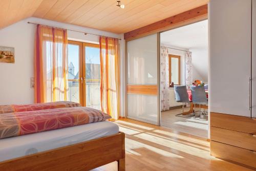 Giường trong phòng chung tại Haus am Ettenberg