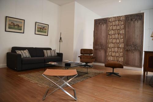 Stylish central Paris apartment steps from Opéra