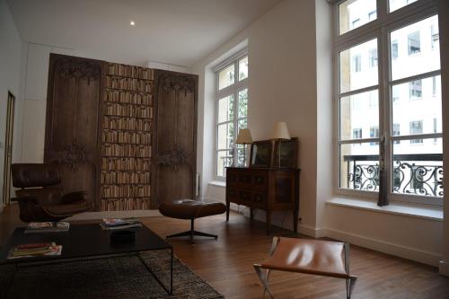 Stylish central Paris apartment steps from Opéra