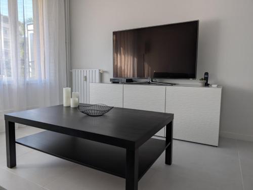 Le Landel - Appartement 3 Pièces entièrement rénové, climatisé avec parking