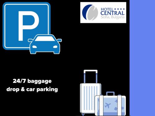 samochód zaparkowany obok znaku parkingowego z walizką w obiekcie Central Hotel Sofia w mieście Sofia