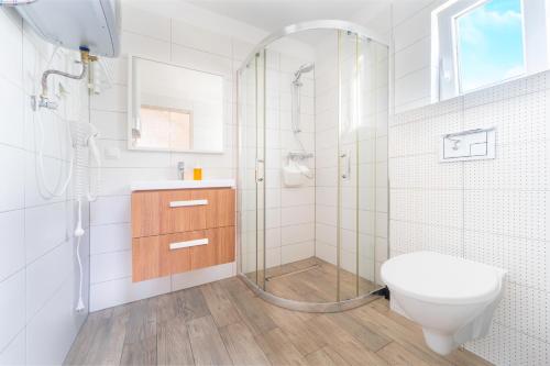 Et badeværelse på Słoneczny Zakątek