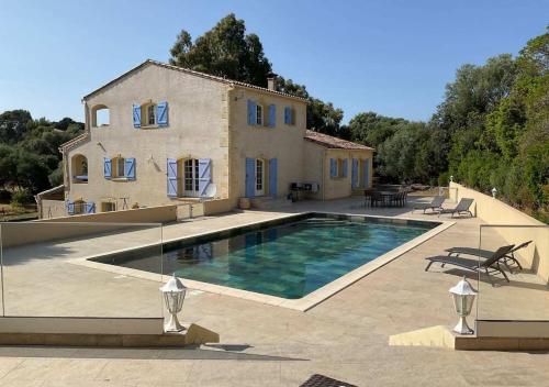 Villa Vitalba - Le charme corse avec piscine