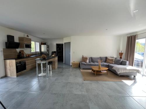 Nhà bếp/bếp nhỏ tại Villa des rives & chevaux 07