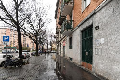 GuestHost - Central Apartment Milano Bullona