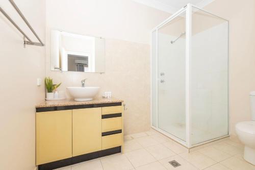 Et badeværelse på Ocean Breeze