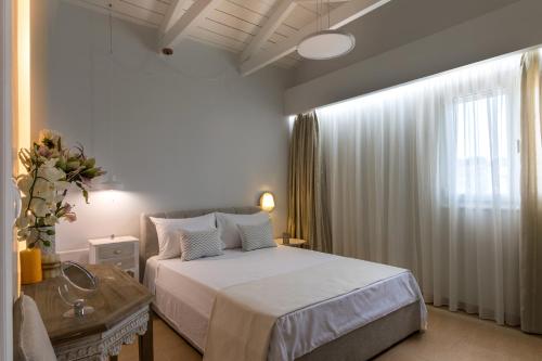Mangie Villa Hersonissos - Private Pool, Sleeps 11