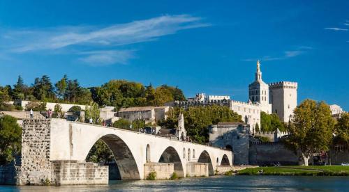Dernière Opportunité -Spécial Festival d'Avignon- Villa 3 chambres-6 personnes- jardin & piscine