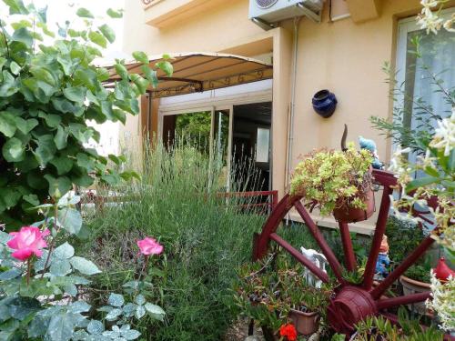 Photo de la galerie de l'établissement Au bord des jardins, à Cascastel-des-Corbières