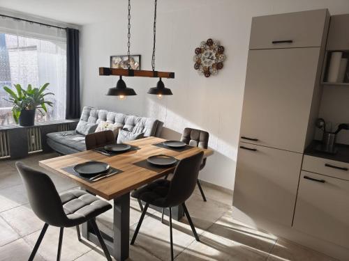 Een keuken of kitchenette bij Ferienwohnung Watzmann Nesterl
