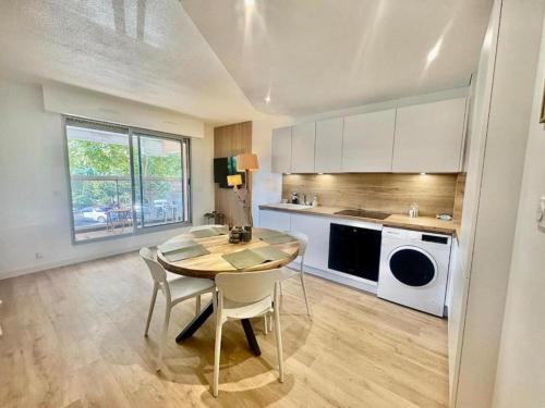 Köök või kööginurk majutusasutuses Arcachon Private Suite