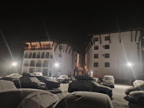 Bangunan di mana terletaknya aparthotel ini