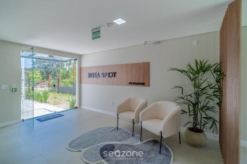 Et opholdsområde på Studios Modernos a 2km da Praia do Rosa - RSOs