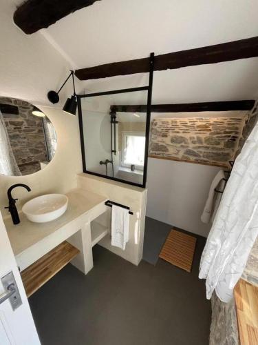 Kamar mandi di Calouze