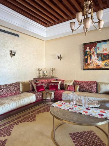 Khu vực ghế ngồi tại Dar Salma