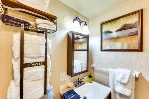 een badkamer met een wastafel en een handdoekenrek bij Walk to Shops and Eats Apt in Downtown Elizabeth in Clairton