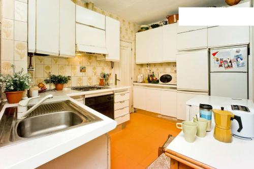 Casa con céntricas vistas al exterior para eventos