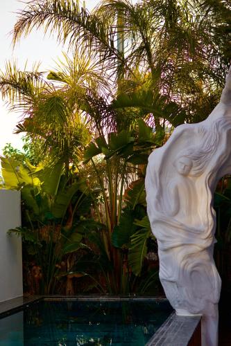 Ilio Boutique Swim Up Rooms