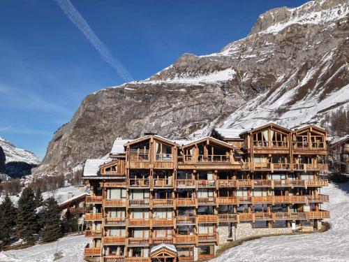 Appartement intime et confortable avec balcon sud à Val-d'Isère