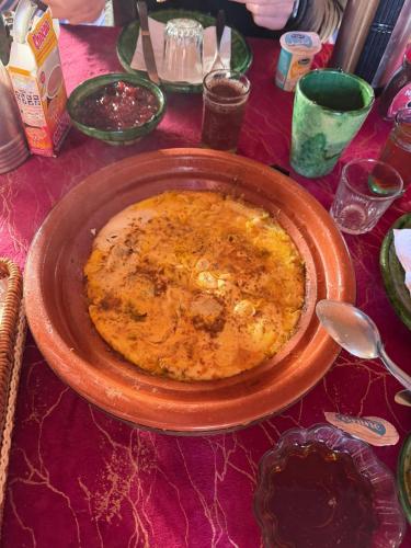 Đồ ăn tại/gần quán trọ