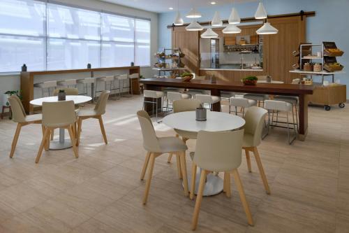 Ресторант или друго място за хранене в Element Branson