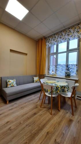 Słoneczny apartament w zabytkowej kamienicy