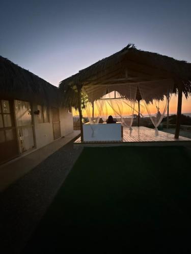 Bazén v ubytování Vichayito Hermosa cabaña para 5 personas nebo v jeho okolí