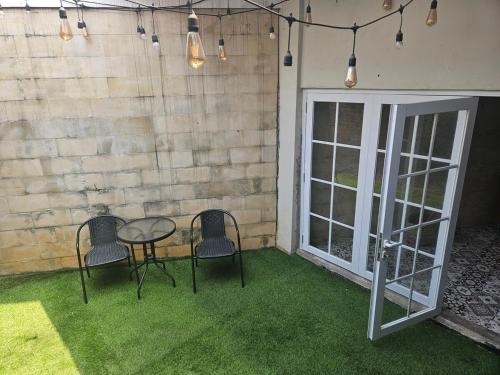 Patio nebo venkovní prostory v ubytování Witte Huis Cirendeu